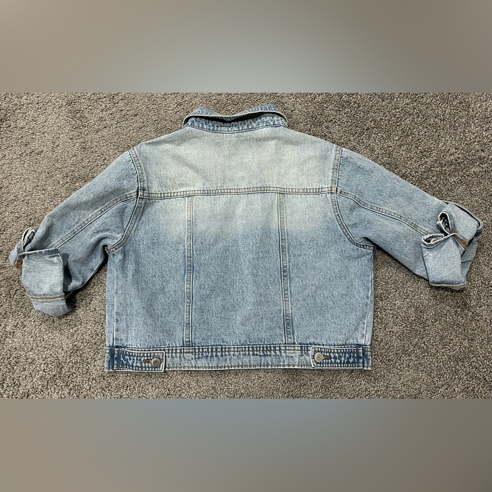 Light Blue Denim Cropped Jean Jacket - Picture 3 of 10